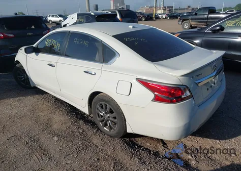 2015 Nissan Altima 2.5 S из США, поврежденный, VIN 1N4AL3AP0FC482443